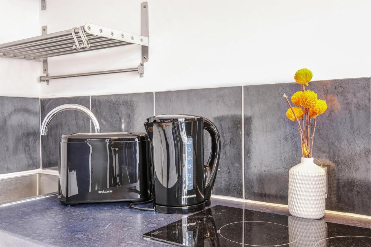Fernbank Rooms Sudbury Hill, Harrow, Self-Contained Studios With En-Suite Harrow on the Hill Eksteriør bilde