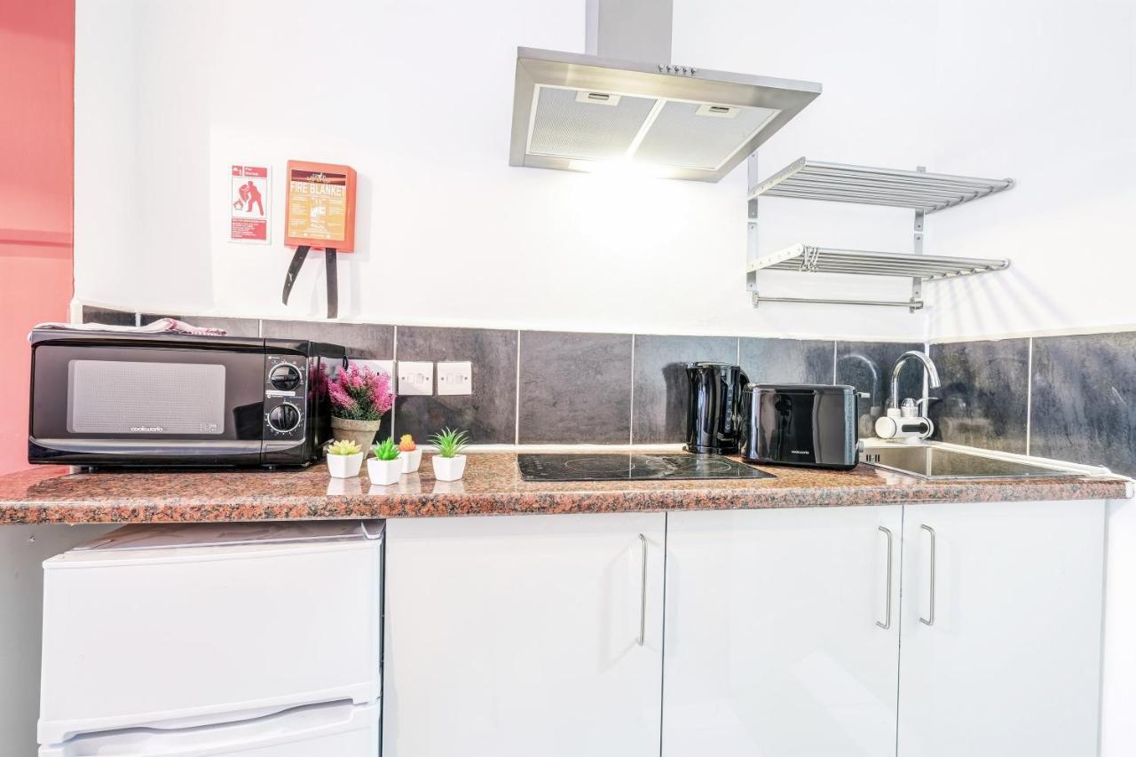 Fernbank Rooms Sudbury Hill, Harrow, Self-Contained Studios With En-Suite Harrow on the Hill Eksteriør bilde