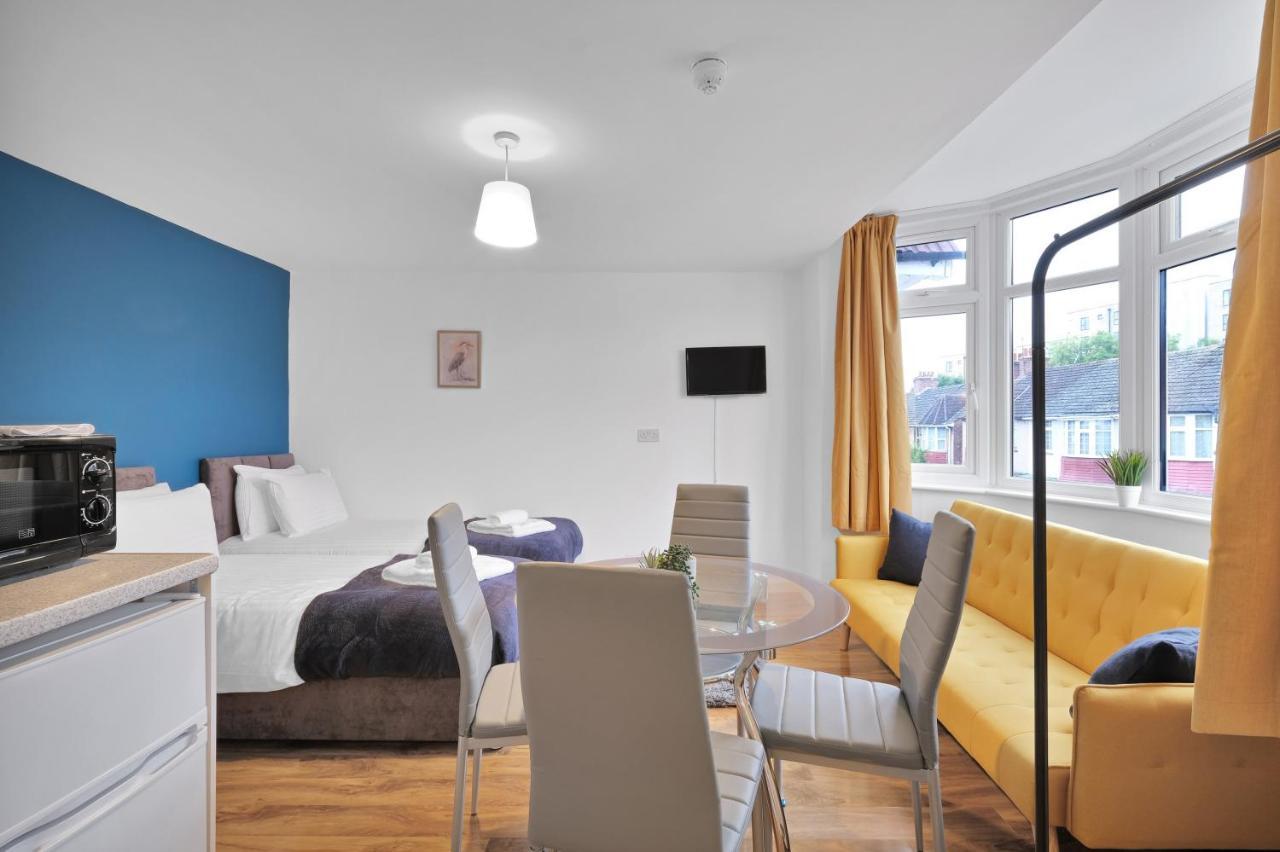 Fernbank Rooms Sudbury Hill, Harrow, Self-Contained Studios With En-Suite Harrow on the Hill Eksteriør bilde